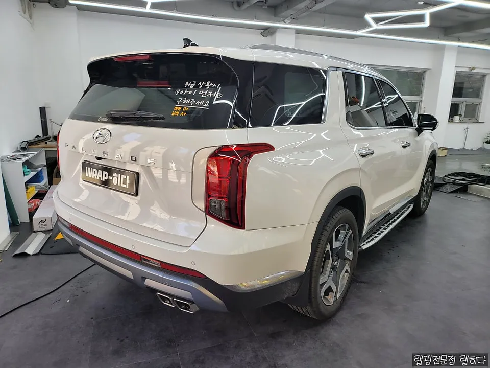 Hyundai Palisadeのカーラッピング事例|費用目安・仕上がり 施工写真 2-2