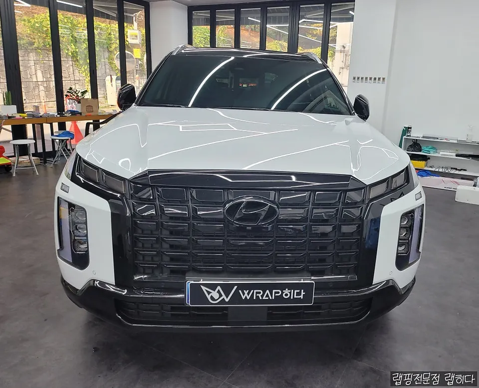 Hyundai Palisadeのカーラッピング事例|費用目安・仕上がり 施工写真 3-2