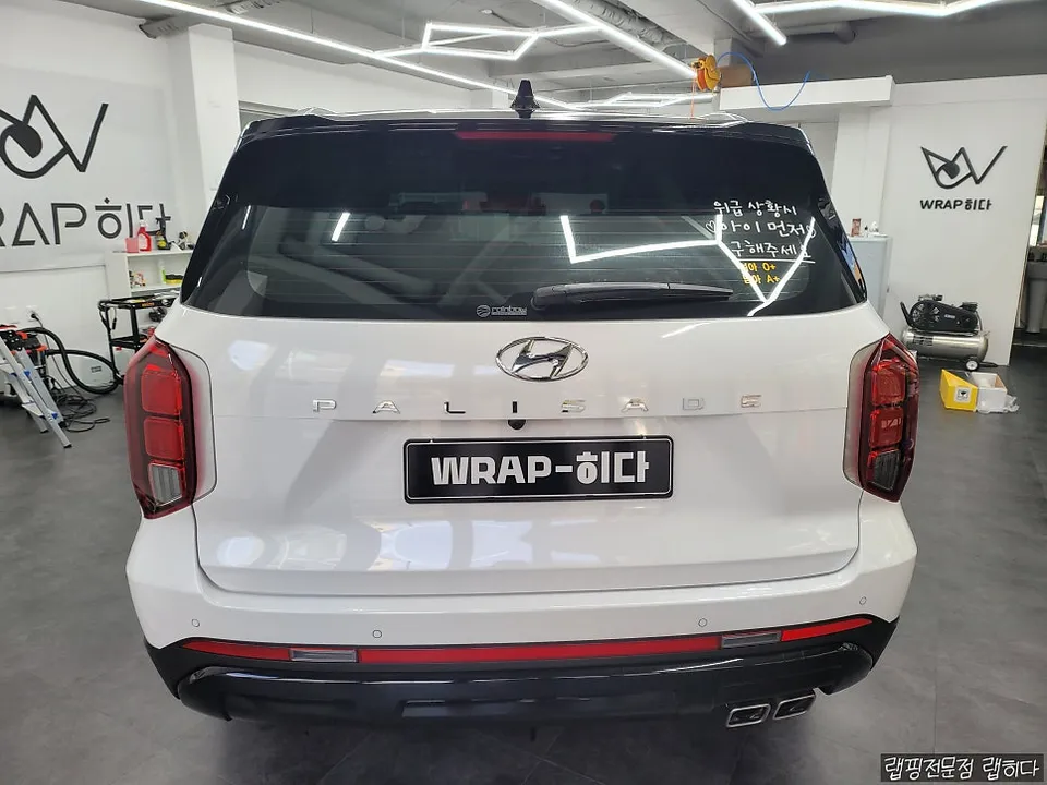 Hyundai Palisadeのカーラッピング事例|費用目安・仕上がり 施工写真 1-3