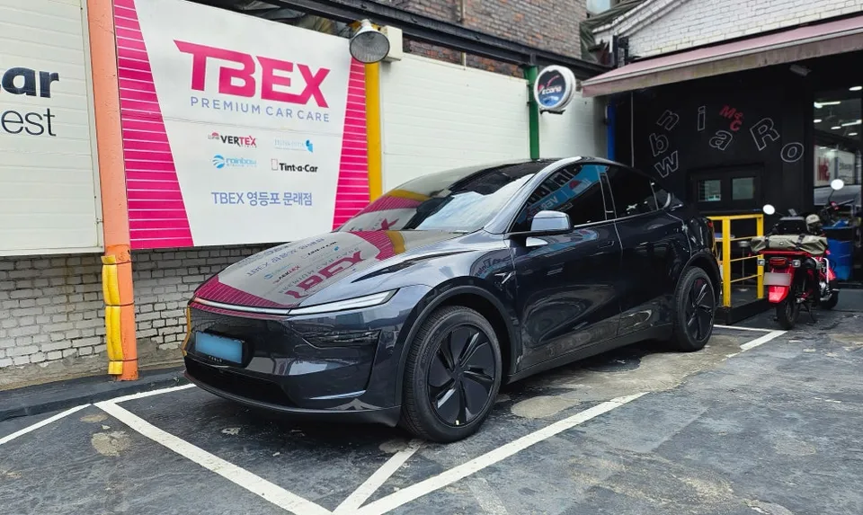 Tesla Model Y PPF施工事例|費用目安と仕上がり 施工写真 3-1