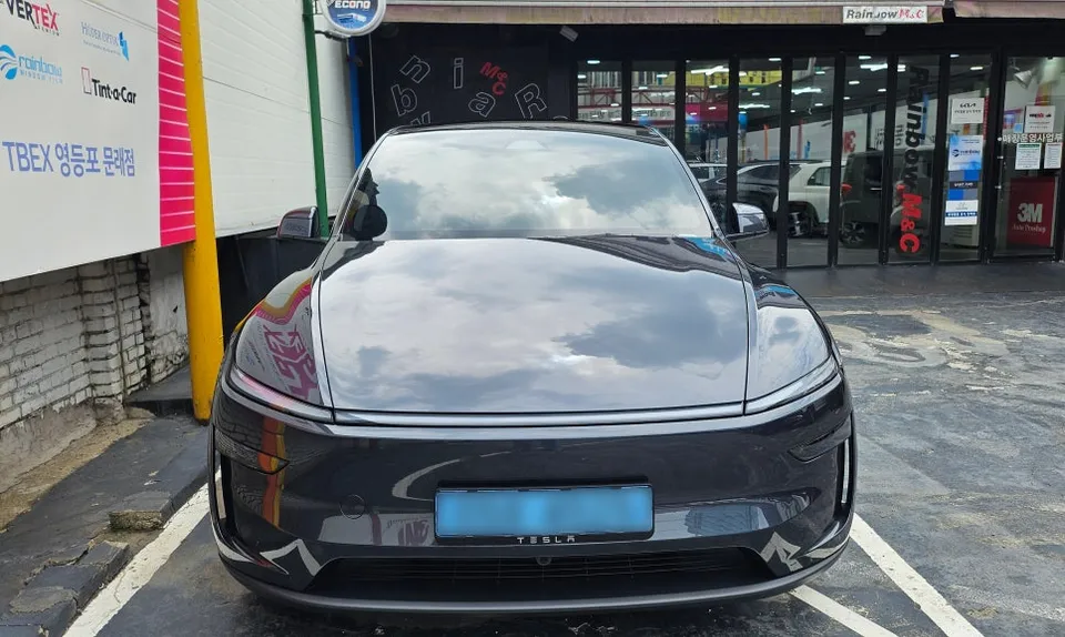 Tesla Model Y PPF施工事例|費用目安と仕上がり 施工写真 2-2