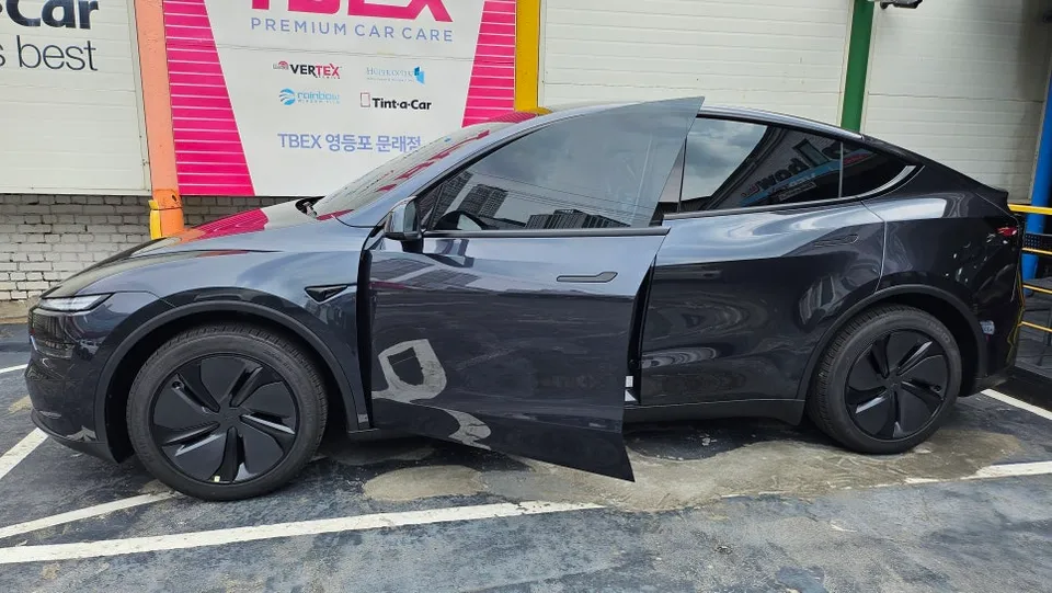 Tesla Model Y PPF施工事例|費用目安と仕上がり 施工写真 1-3