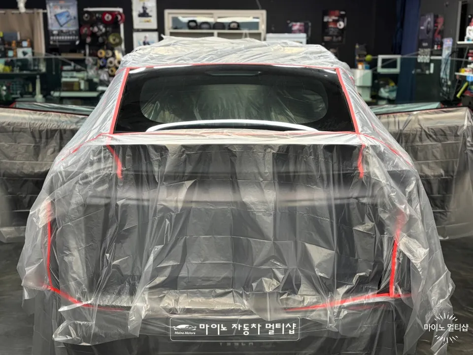 Tesla Model Yのカーフィルム施工事例|費用目安・仕上がり 施工写真 3-1