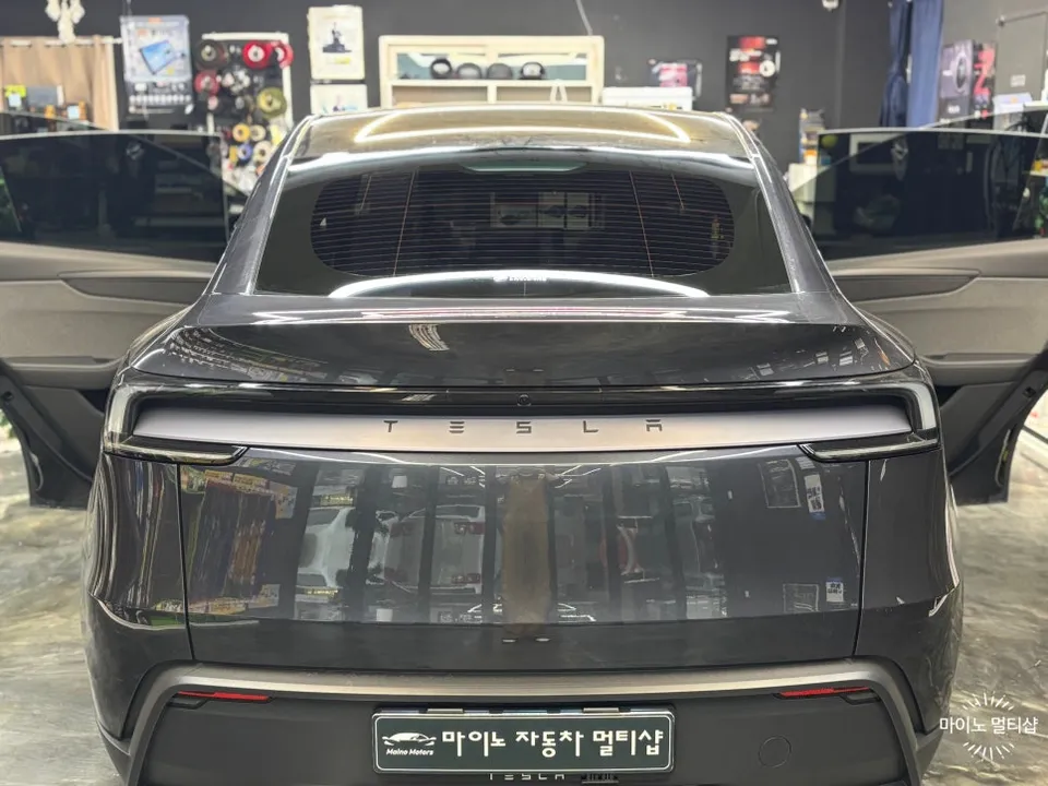 Tesla Model Yのカーフィルム施工事例|費用目安・仕上がり 施工写真 2-2