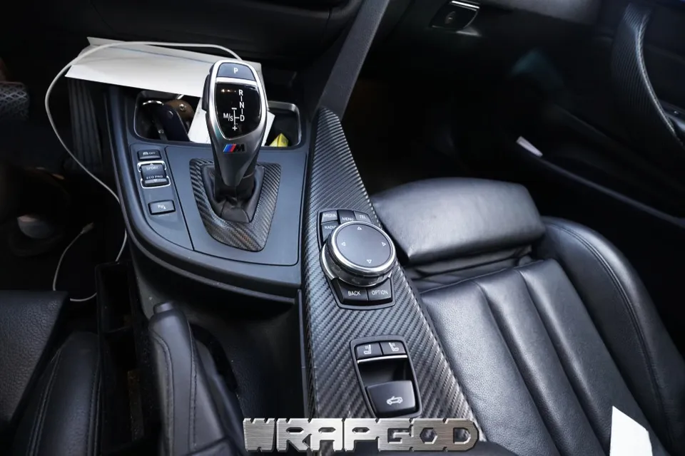 BMW 4 Series Convertibleのカーラッピング事例|費用目安・仕上がり 施工写真 4-2