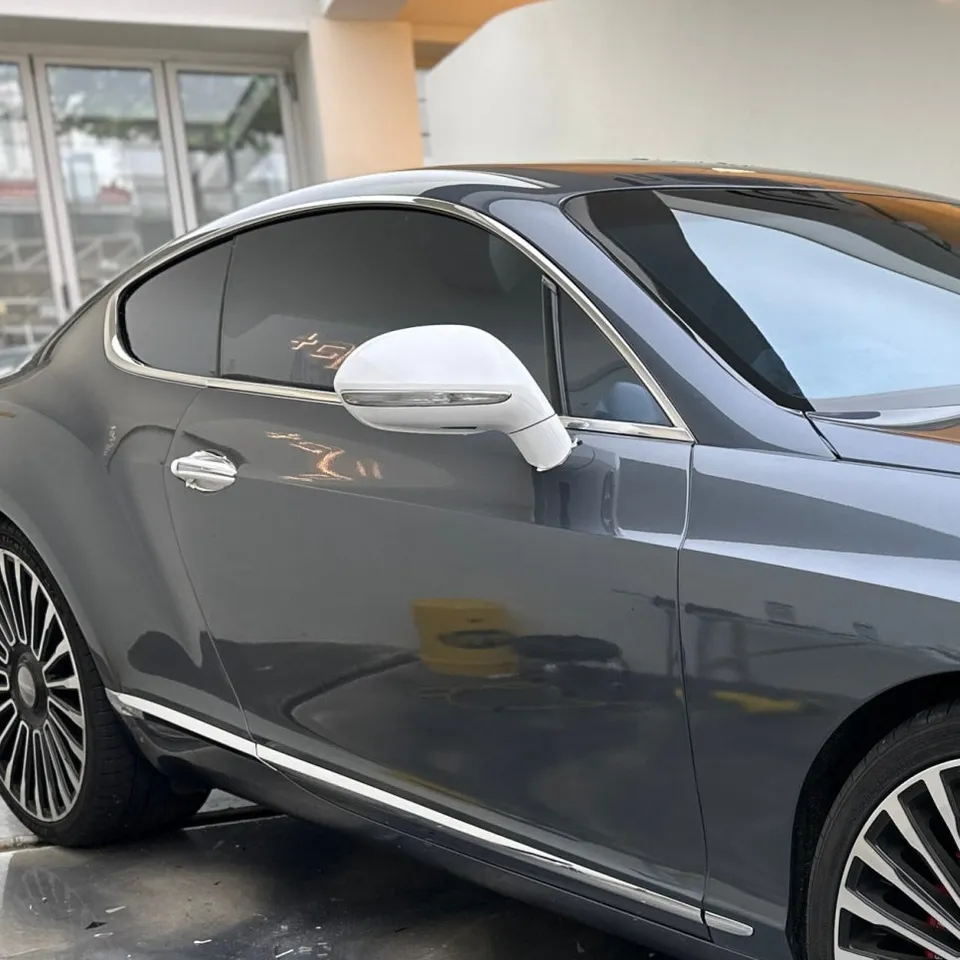Bentley Continental GTのカーラッピング事例｜サテンホワイト半艶 施工写真 3-1