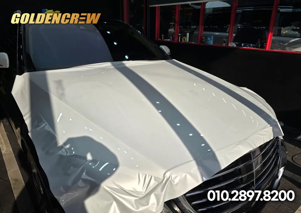 Mercedes-Benz S-Classのカーラッピング事例｜高光沢フィルム施工 施工写真 3-1