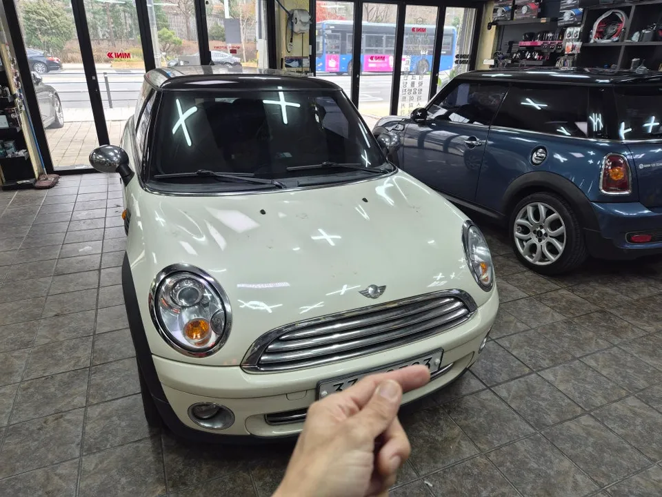 BMW MINI Cooper body kit installation result