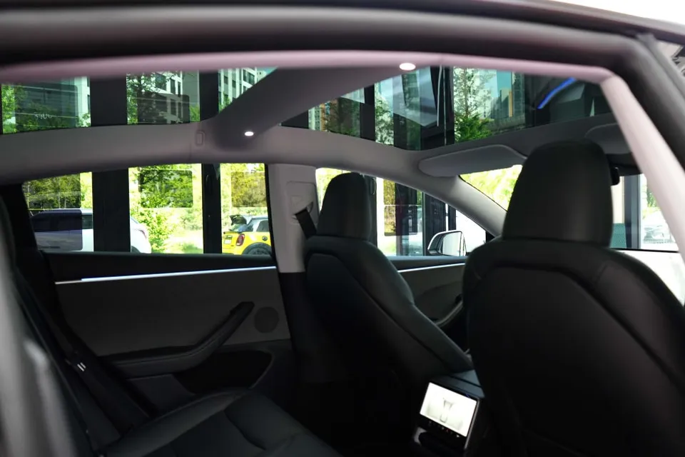 Tesla Model 3 new car package installation result