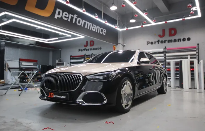 Mercedes-Benz S-Class W223のカーラッピング事例 施工写真 1-2