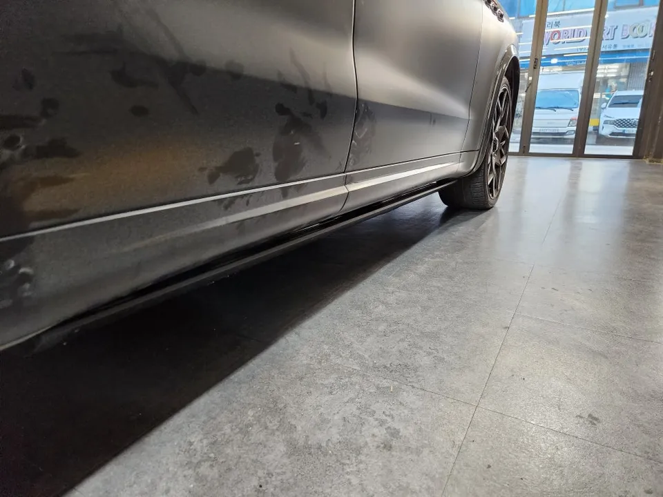 Maserati Levante body kit - Maserati Levante Electric Side Steps Review — Enhanced Safety & S photo 4