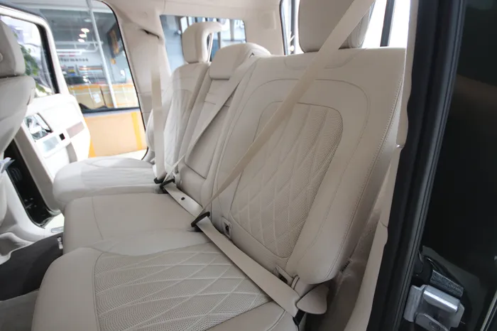 Mercedes-Benz G-Wagon interior customization - Mercedes-Benz G-Wagon Interior Customization Review — Unique Yell photo 6