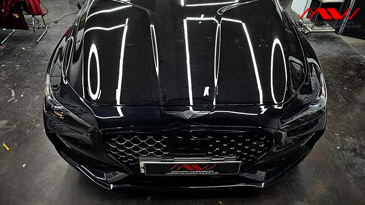 Genesis G70のカーラッピング事例:オールブラック化で洗練された印象に 施工写真 1-1