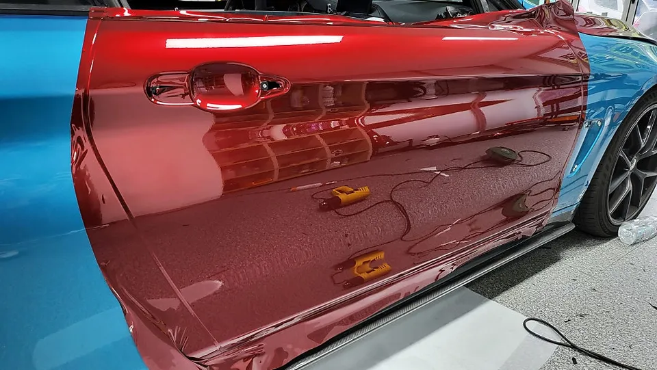 BMW 4 Series F32のカーラッピング事例|ドラゴンスレッドレッド 施工写真 1-2
