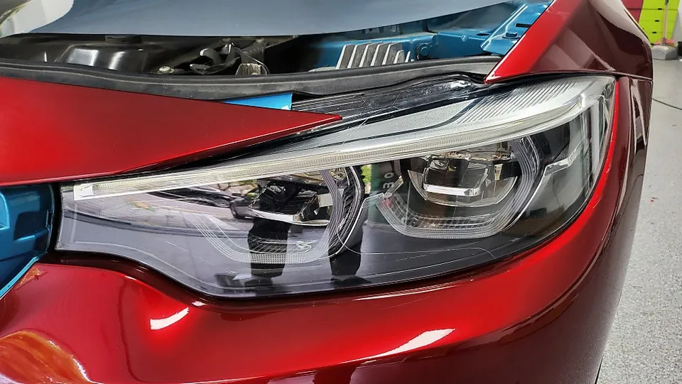 BMW 4 Series F32のカーラッピング事例|ドラゴンスレッドレッド 施工写真 2-3