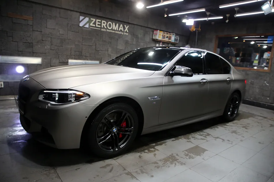 BMW 5 Series vinyl wrap - BMW 5 Series Full Wrap: 3M Matte Gray Aluminum Review photo 4