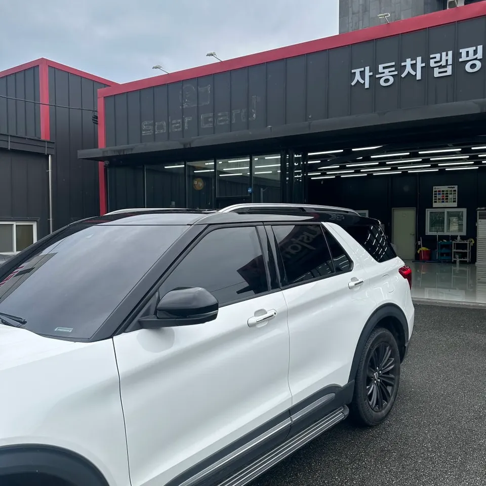 Ford Explorerのカーラッピング事例|費用目安・仕上がり 施工写真 1-3