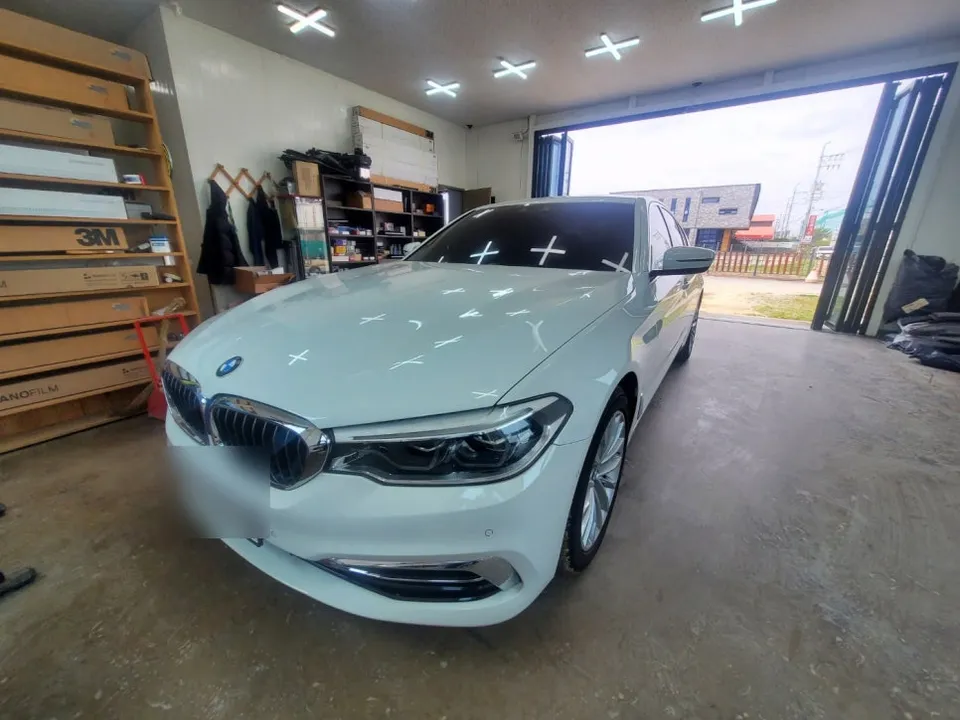BMW 5 Series dash cam installation result
