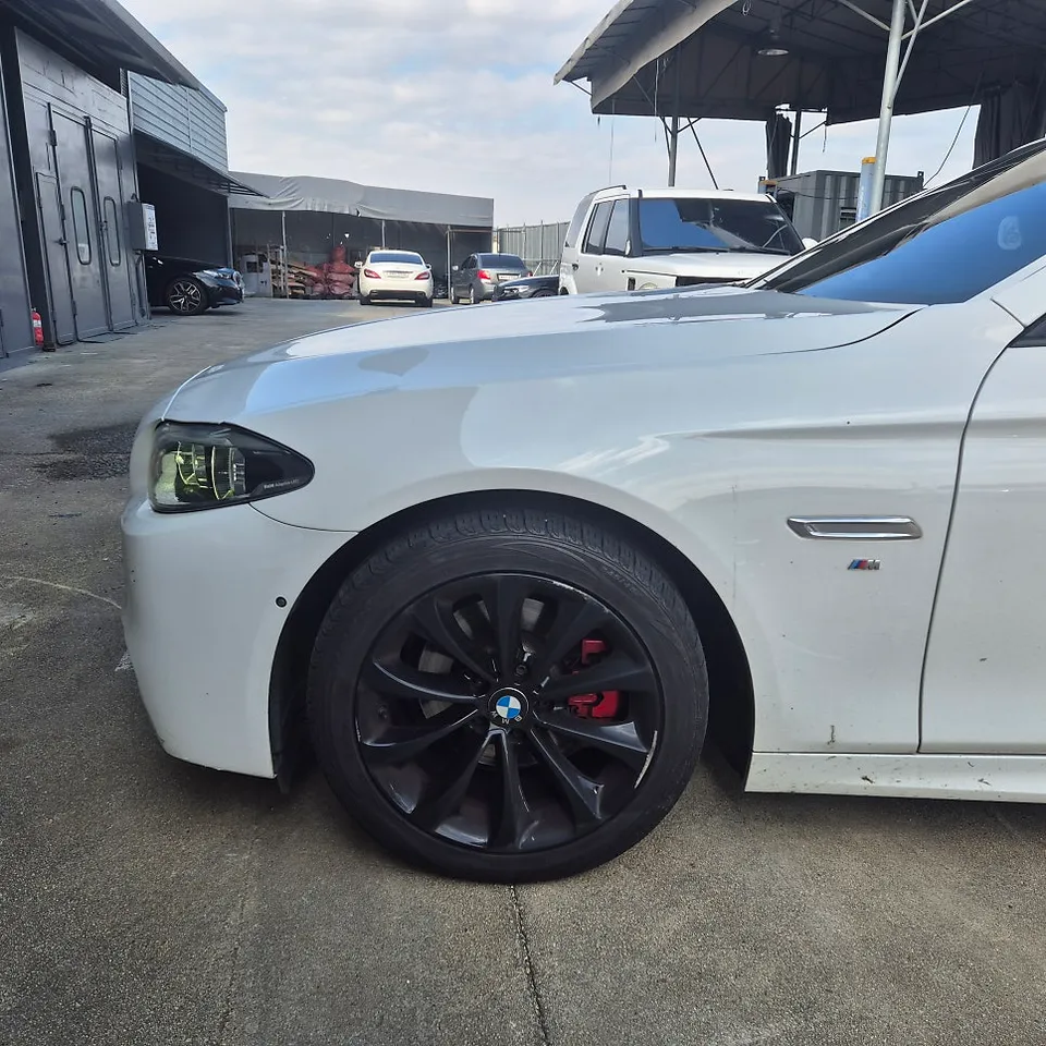 BMW 5 Seriesのホイールリペア・塗装事例 施工写真 6