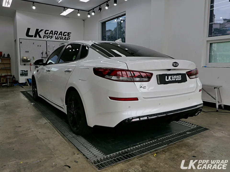 Kia K5 ルーフスキン事例|費用目安と仕上がり 施工写真 2-1