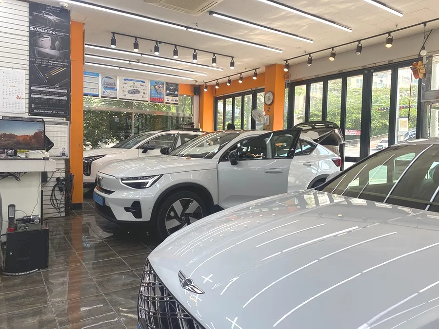 Volvo C40 Recharge window tinting installation result