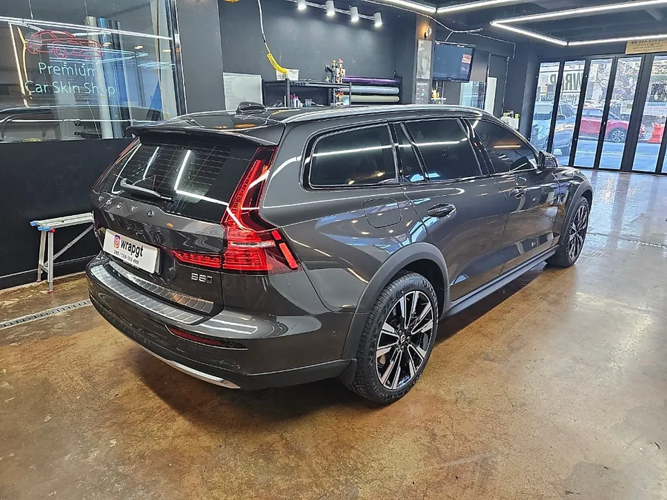 Volvo V60 PPF施工事例|費用目安と仕上がり 施工写真 3-2