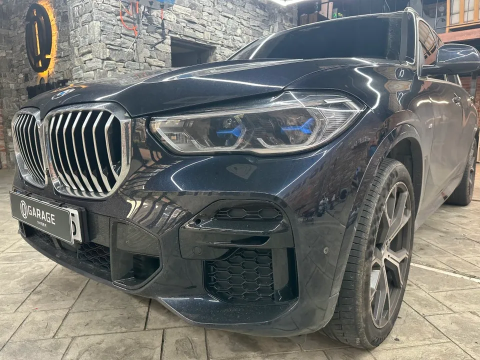 BMW X5のPPF施工事例|費用目安と仕上がり 施工写真 3-1