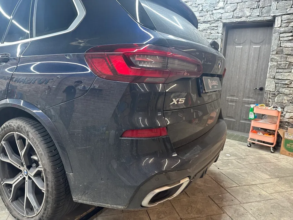 BMW X5のPPF施工事例|費用目安と仕上がり 施工写真 3-3
