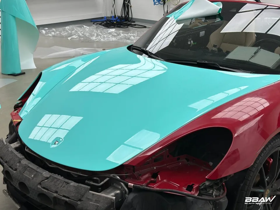ポルシェ 718 Boxsterのカーラッピング事例|費用目安・仕上がり 施工写真 1-3