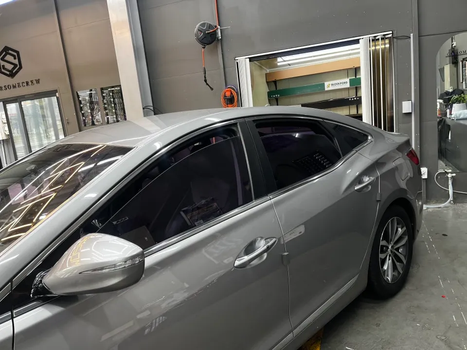 Hyundai Grandeur HGのカーフィルム施工事例|費用目安・仕上がり 施工写真 3-1