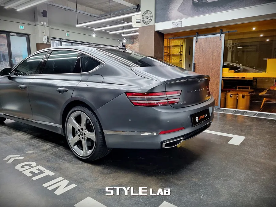 Genesis G80のPPF施工事例｜無光モデルの保護 施工写真 5