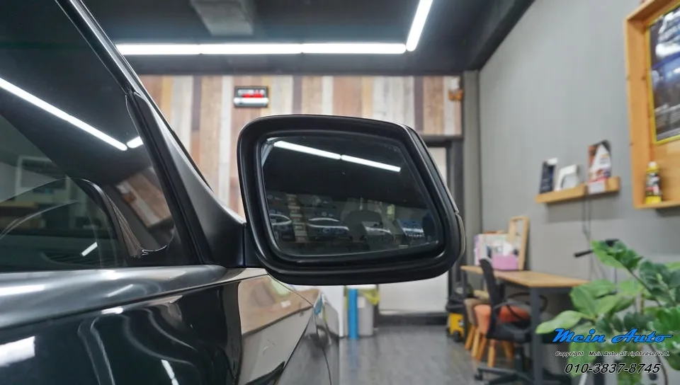 BMW 7 SeriesのAndroid Auto・CarPlay取付事例 施工写真 1-2