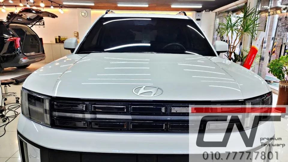 Hyundai Santa Feのカーフィルム施工事例|費用目安・仕上がり 施工写真 2-2