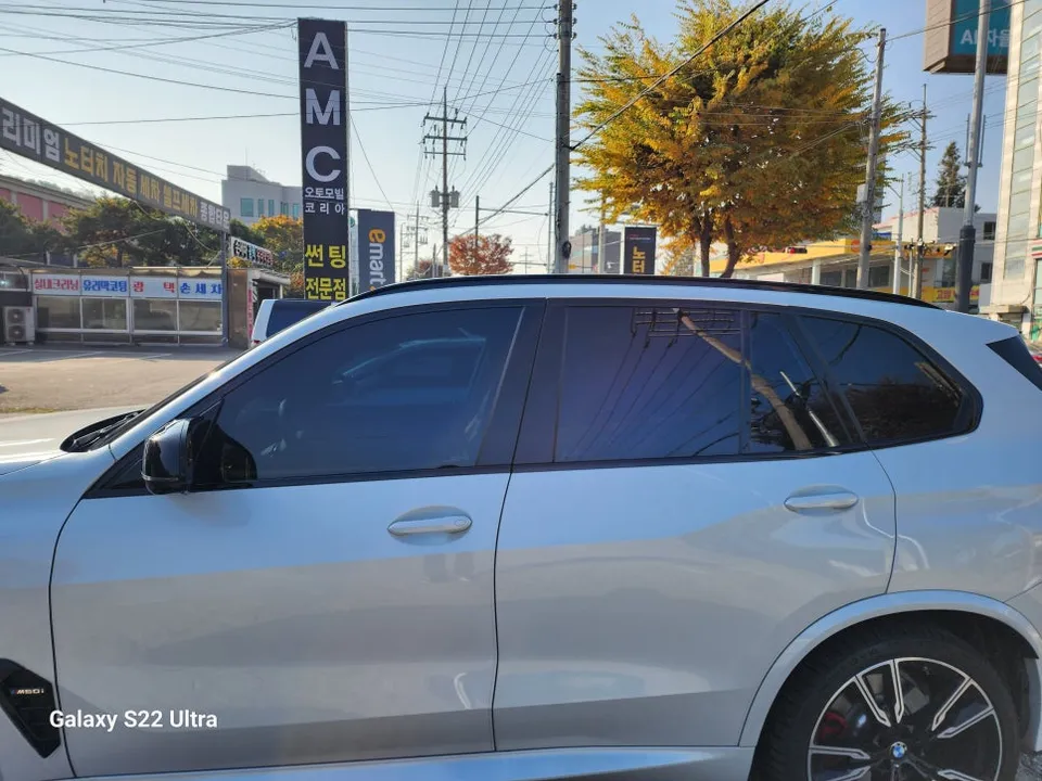 BMW X5のドラレコ取付事例|韓国での施工内容と費用目安 施工写真 1-2