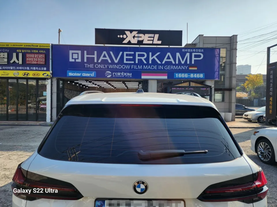 BMW X5のドラレコ取付事例|韓国での施工内容と費用目安 施工写真 3-2