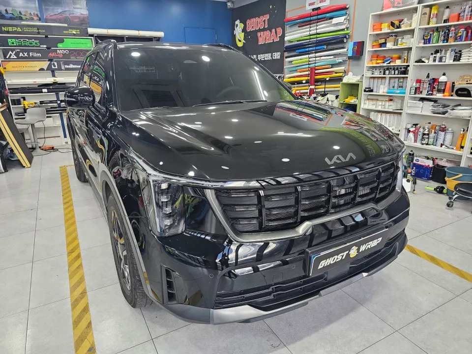 Kia Sorento MQ4のカーラッピング事例 施工写真 3-1