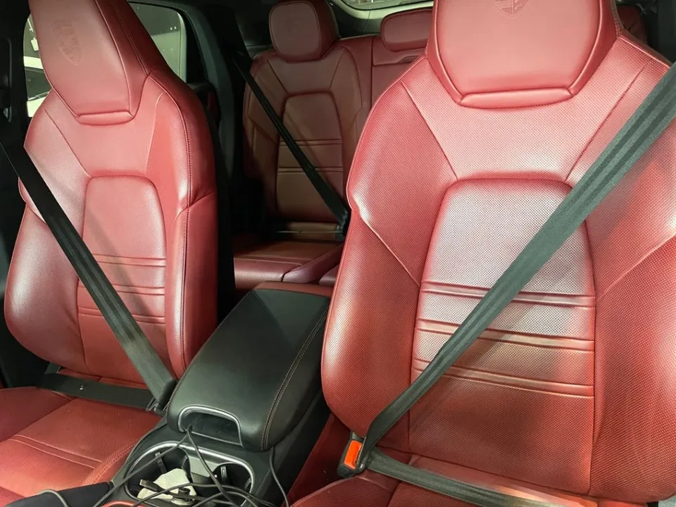 Porsche Cayenne interior customization - Porsche Cayenne Interior Customization Review — Enhanced Ambiance photo 4