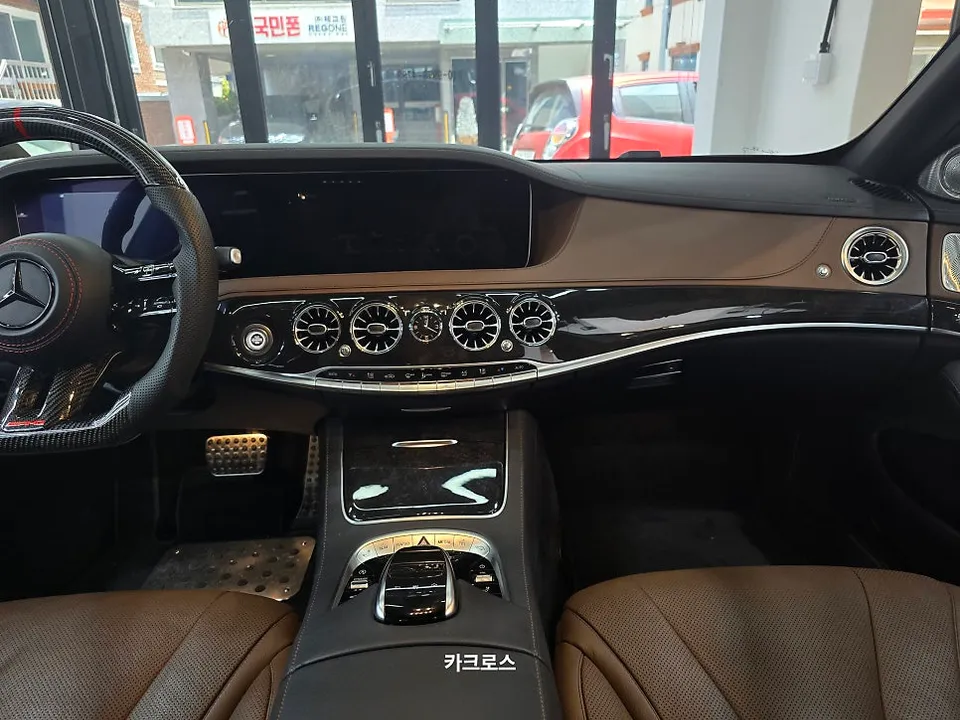 Mercedes-Benz S-Classのカーラッピング事例|費用目安・仕上がり 施工写真 1-2