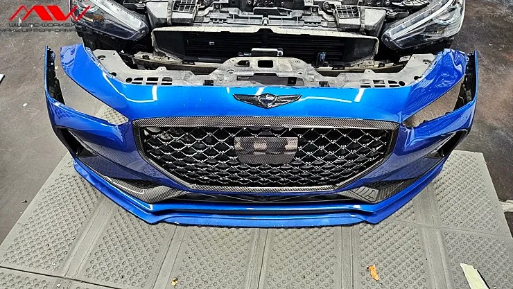 Genesis G70のカーラッピング事例|費用目安・仕上がり 施工写真 2-3