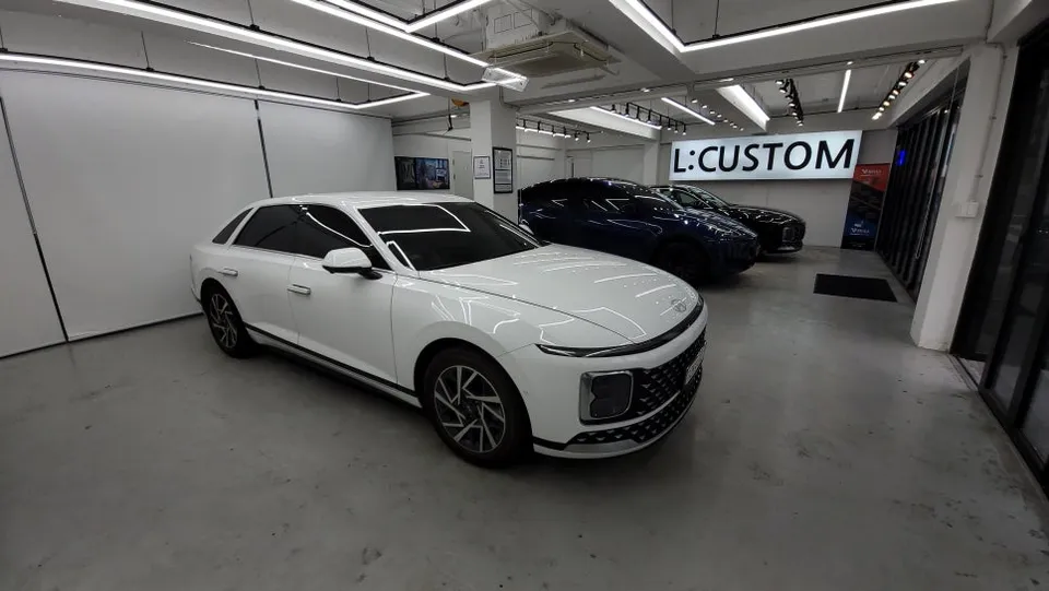 Hyundai Azeraのガラスコーティング事例 施工写真 1-1