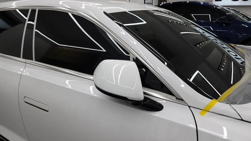 Hyundai Azeraのガラスコーティング事例 施工写真 1-3