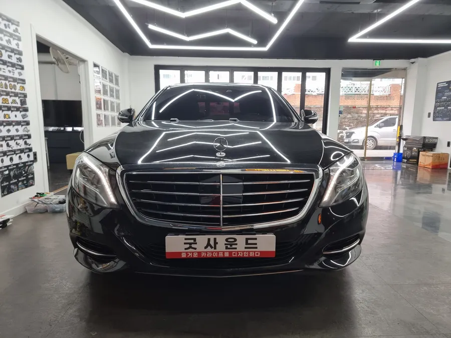 Mercedes-Benz S-Class W222 android head unit installation result