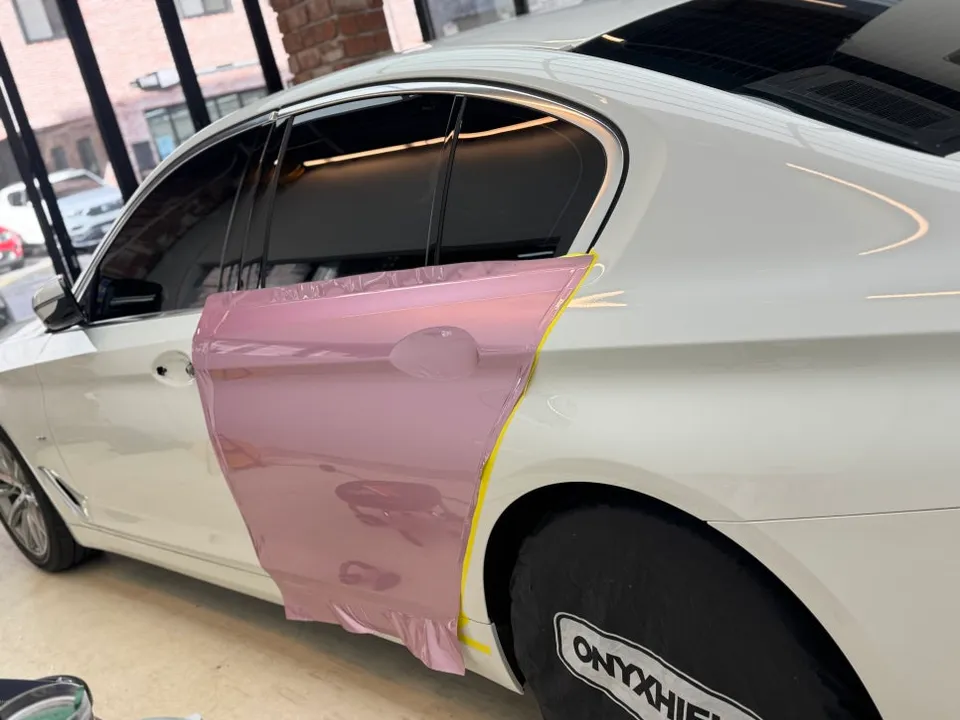 BMW 5 SeriesのPPF施工事例 施工写真 2-2