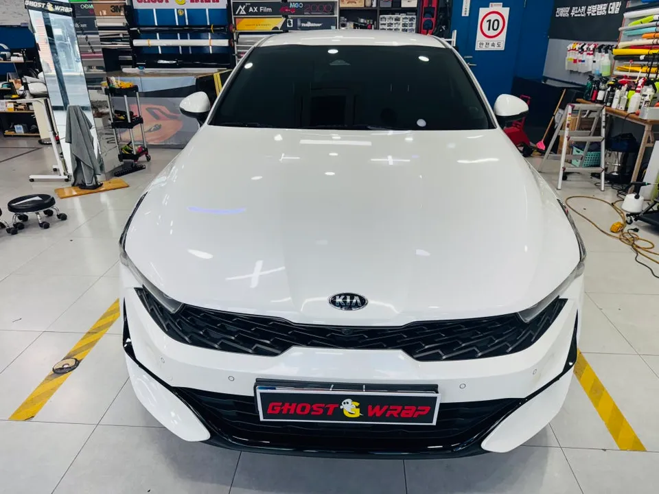 Kia K5のカーラッピング事例|費用目安・仕上がり 施工写真 1-1