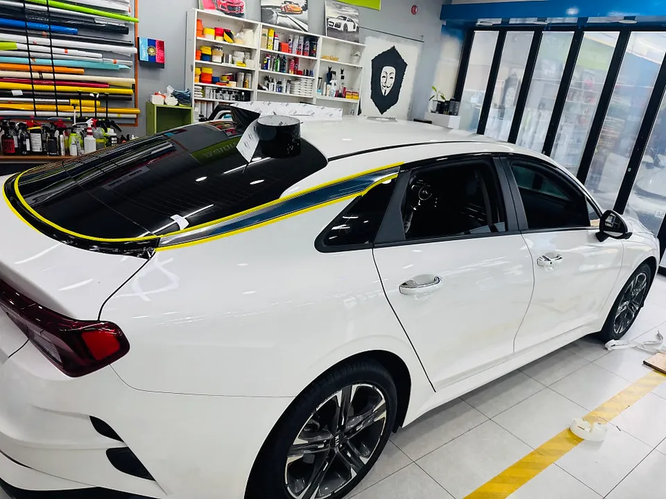 Kia K5のカーラッピング事例|費用目安・仕上がり 施工写真 1-2