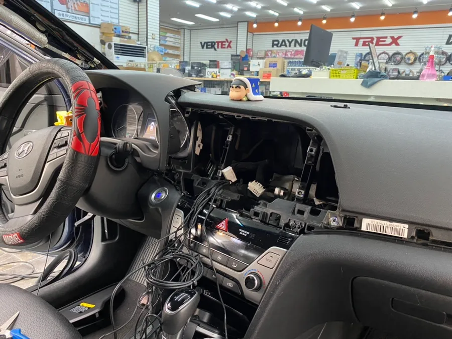 Hyundai Elantra ADのAndroid Auto・CarPlay取付事例 施工写真 2-2
