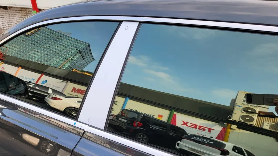Hyundai Azeraのカーフィルム施工事例 施工写真 5