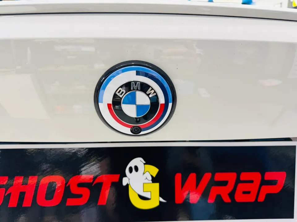 BMW i4 カーラッピング事例|費用目安・仕上がり 施工写真 3-1