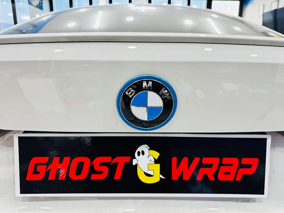 BMW i4 カーラッピング事例|費用目安・仕上がり 施工写真 2-2