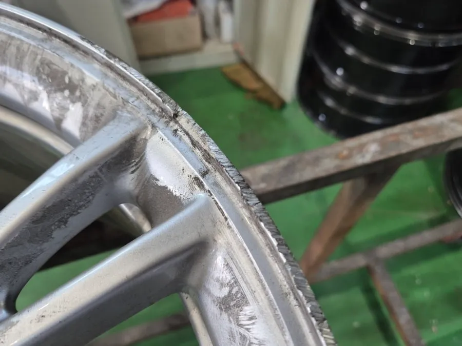 Tesla Model Y wheel repair - Tesla Model Y Wheel Repair Installation Review — Cost photo 3